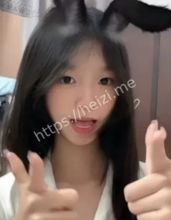 反差美少女