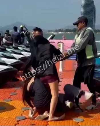 海边抢座位
