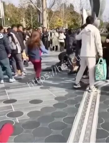 抢位大打出手