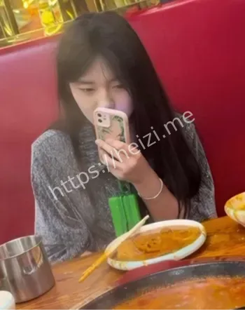 闺蜜旁观