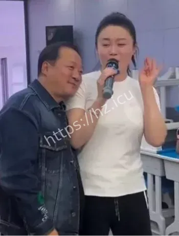 唐鉴军前妻直播曝光