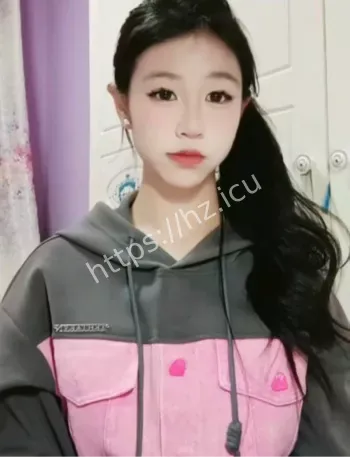校花杨依诺