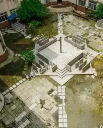 红马甲学姐