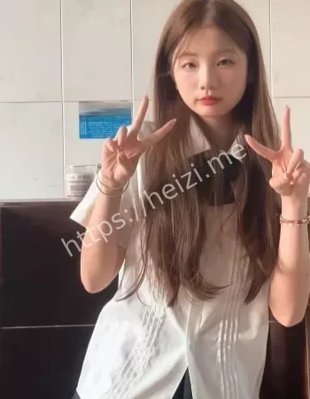 干瘦继妹
