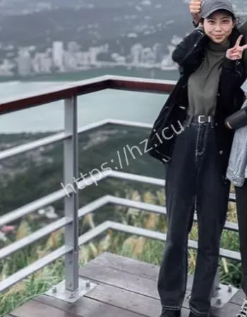 身材曲线玲珑
