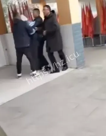 强制剃头收费
