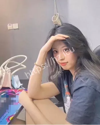 姜瑜白领丽人