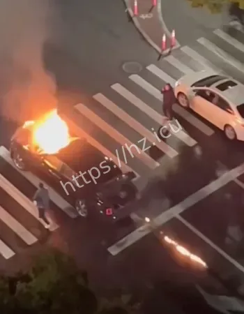 车头火势凶猛