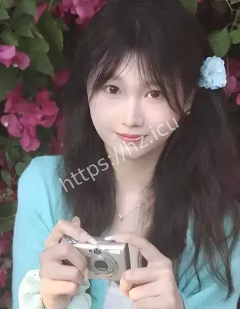 私下如此反差