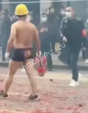 裤子炸裂开花