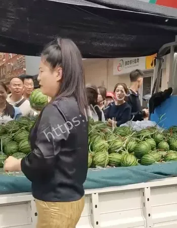 大闹西瓜摊