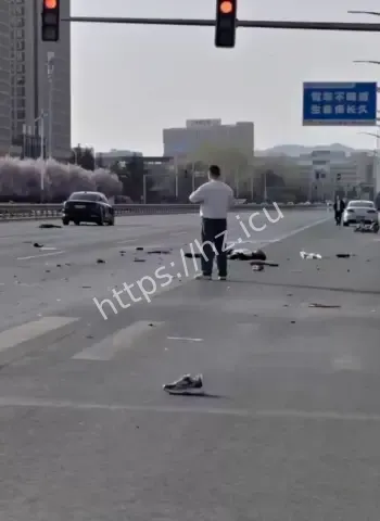 电动车逆行