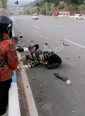 电动车逆行