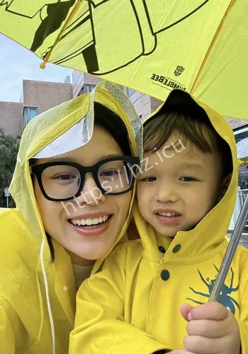 胡杏儿拜神照时间线