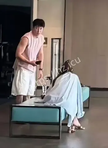 被刘达锤偷拍