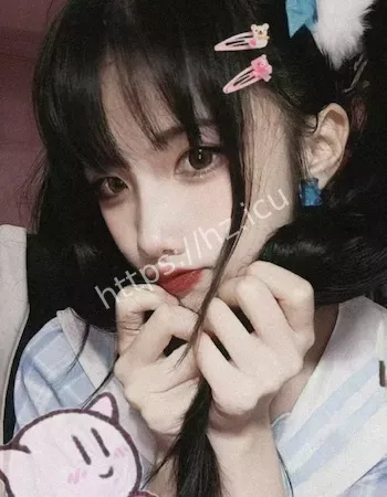 长相甜美