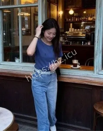 银行柜员胡洁
