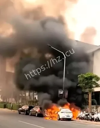 路边自燃爆炸