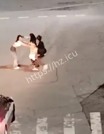 精神小伙