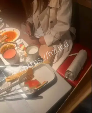 眼镜少妇情趣玩法细节