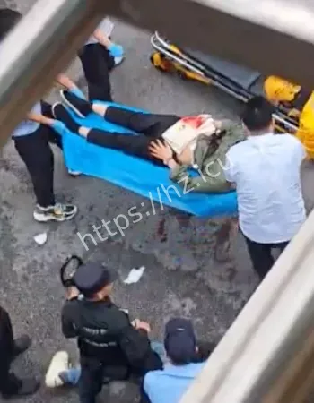 狂捅路人事件