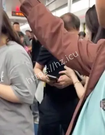 老男人偷拍