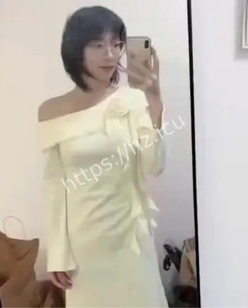 谷鲤里擦边直播