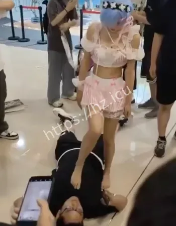 50元埋胸60秒