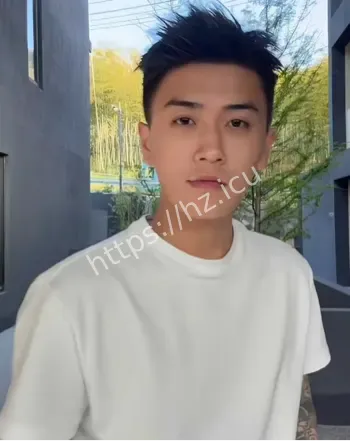 网红情侣修成正果