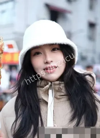 假暖男哄骗女粉财色